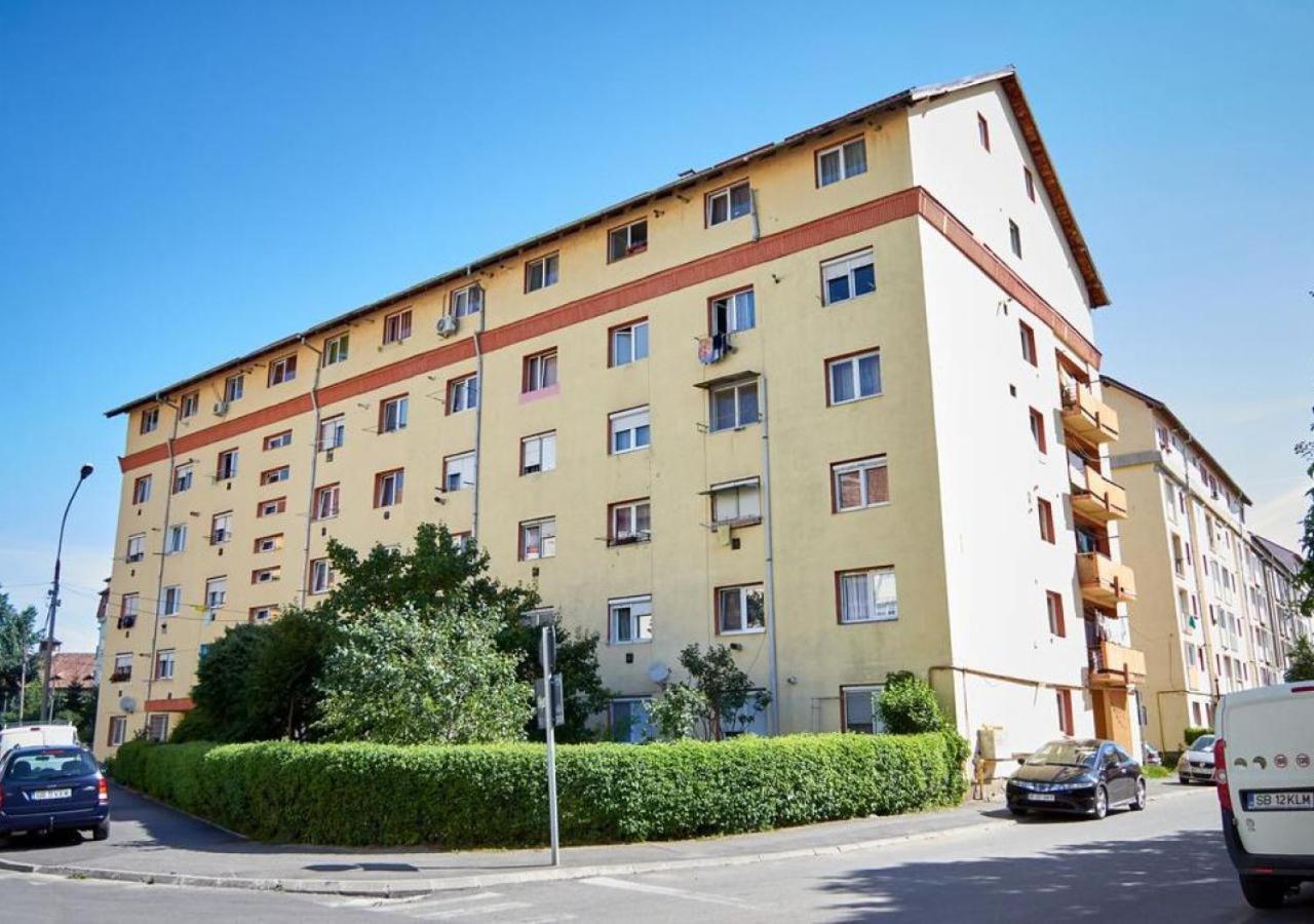 17 Horses Studio Apartment Sibiu Luaran gambar